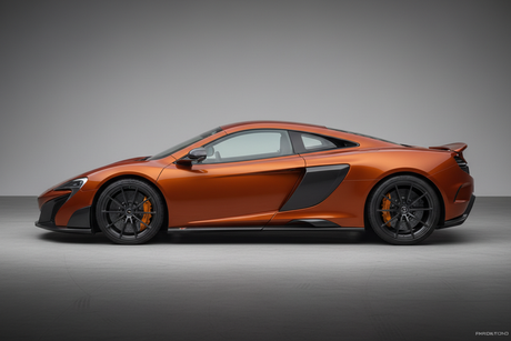 Mclaren 675LT side view